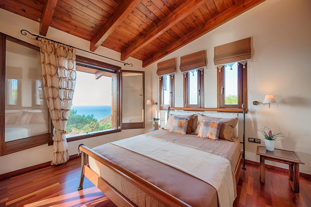 Villa Russelia Kalavarda Экстерьер фото