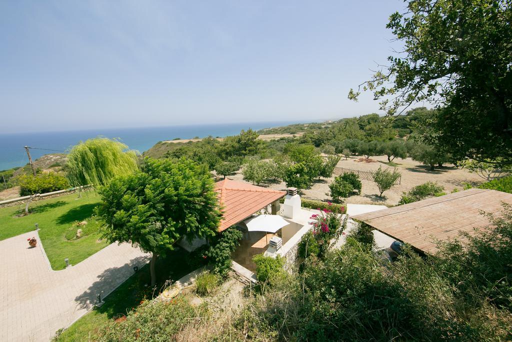 Villa Russelia Kalavarda Экстерьер фото