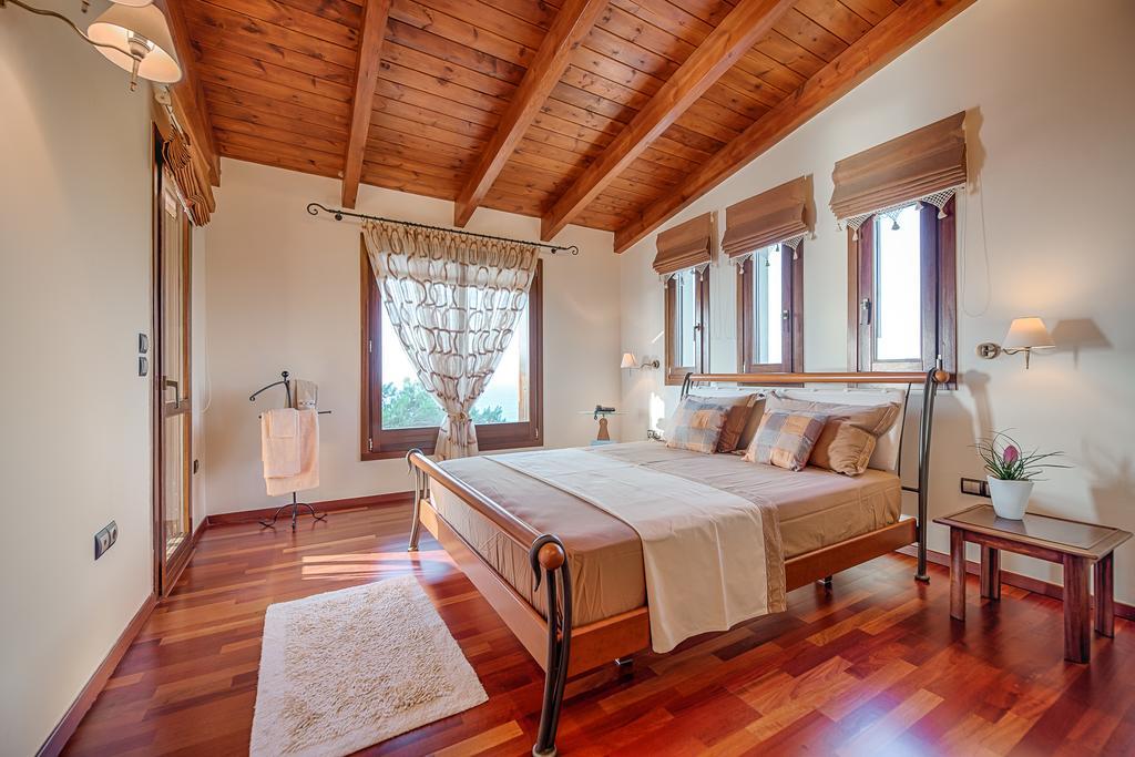 Villa Russelia Kalavarda Экстерьер фото